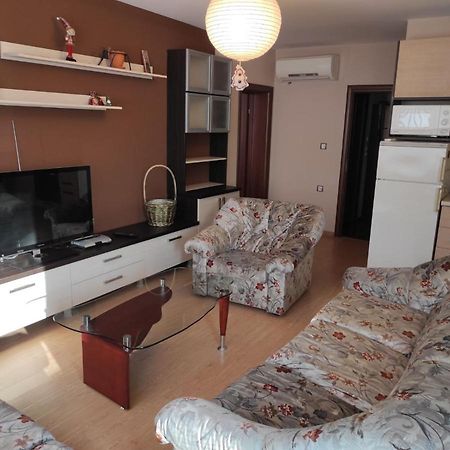 Слънчев Апартамент С Прекрасна Гледка, Паркинг. Apartment Smolyan Bagian luar foto