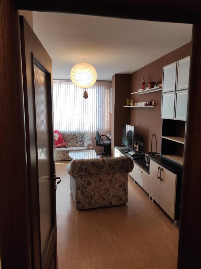 Слънчев Апартамент С Прекрасна Гледка, Паркинг. Apartment Smolyan Bagian luar foto